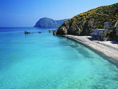 Aguas de color turquesa. Islas Eolias