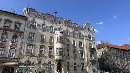 Szenes-ház is a characterful historical building located in Budapest’s 7th district, known for its artistic atmosphere and eclectic architectural style, Hungary