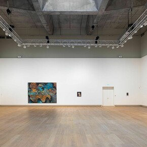 Various artists, Surreal legacies, exhibition view. Courtesy of Hauser & Wirth