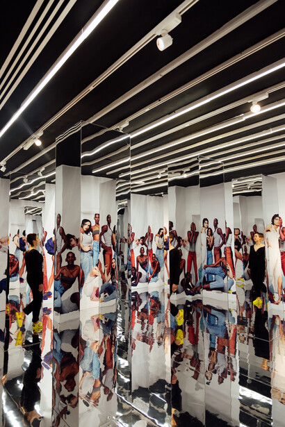 All ways equal. Courtesy of Galeria Melissa