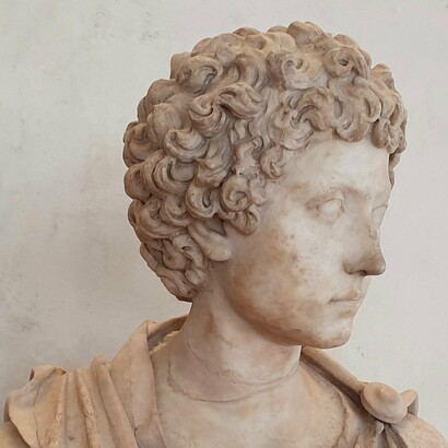 Busto de un joven Marco Aurelio