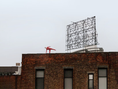 Compañía de Danza Trisha Brown, Roof Piece, 1971. Actuación en el High Line, Nueva York, Estados Unidos, 9-11 de junio de 2011