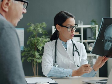 Lo studio evidenzia che i bisogni di questi pazienti vanno oltre la multimorbidità e comprendono fragilità sociali, perdita di autonomia, solitudine e difficoltà nella gestione della vita quotidiana