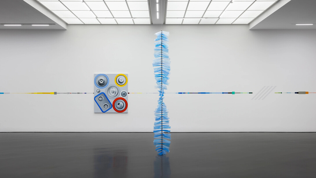Jac Leirner und Rafa Silvares, Ensemble, ausstellungsansicht. Mit freundlicher genehmigung von Esther Schipper