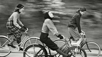 Hermann Landshoff - "The Bicyclers" pubblicato su Junior Bazaar, Agosto 1946