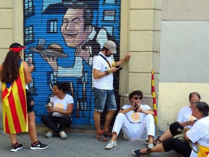 Jovenes catalanes durante la celebración de la Diada