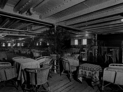 Ristorante all'aperto di prima classe sul Conte Rosso, anni Trenta