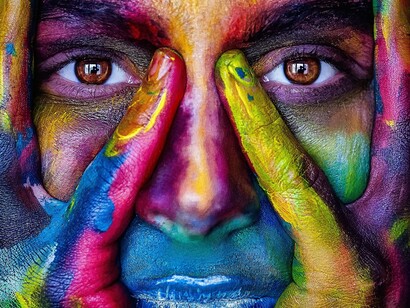 Que el color inunde tu rostro