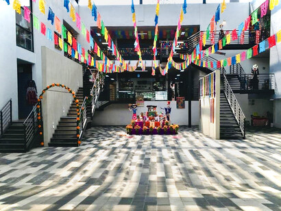 Interior del Mercado de artesanías san Juan, Ciudad de México