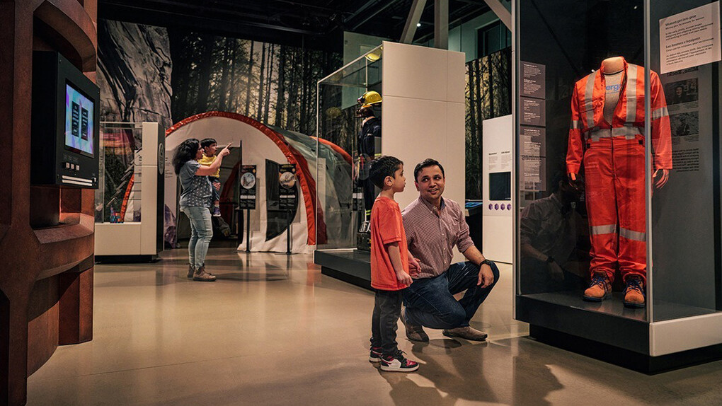 From Earth to us, exhibition view. Courtesy of Ingenium. The Canada Science and Technology Museum
