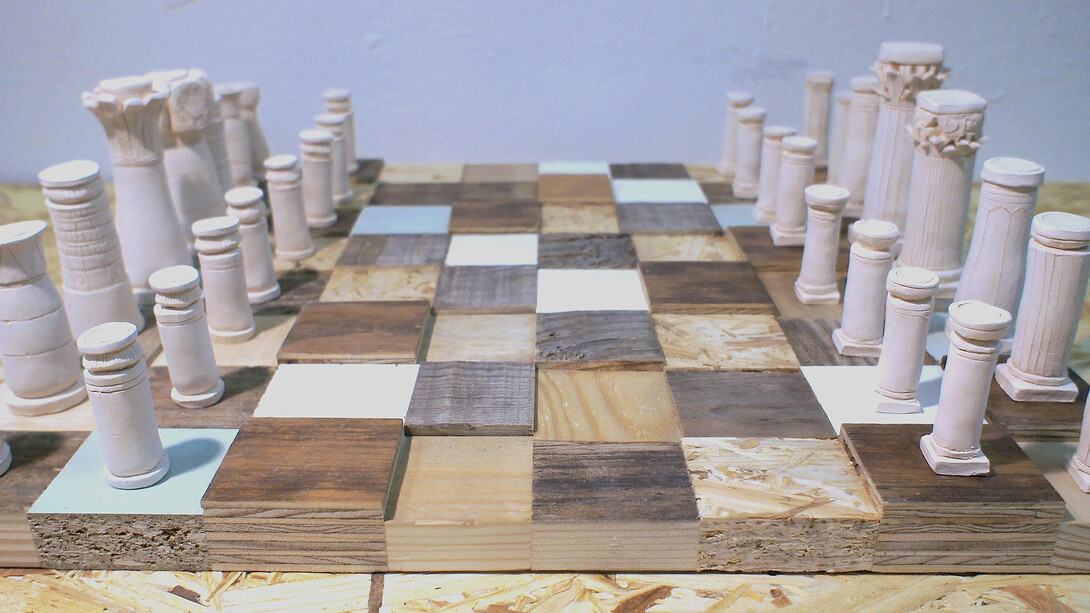 Maël Traïca, Échiquier antique, 2015, Wood, ceramic, 40 x 40 x 5 cm, courtesy of the artist