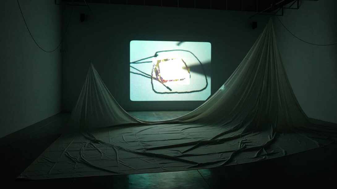 Apichatpong Weerasethakul, A conversation with the sun (afterimage), exhibition view. Courtesy of MCA