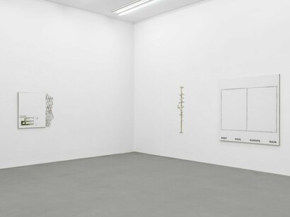 Matias Faldbakken, Abstracts and Pewter abstracts, Ausstellungsansicht. Mit freundlicher Genehmigung von Galerie Eva Presenhuber