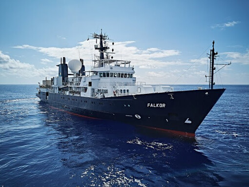 La nave da ricerca Falkor