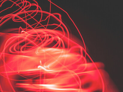 Linee rosse. La scelta del creatore: Einstein e la consapevolezza nel plasmare l'universo