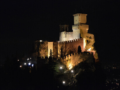 San Marino´s castle by night
