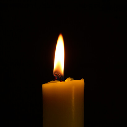 A yellow candle made of wax has always been an absolutely indispensable feature of Slava
