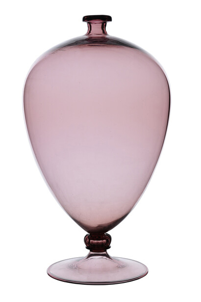 Veronese Vase, Designed by Vittorio Zecchin, c. 1921. Courtesy Glass Past New York