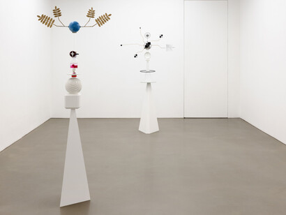 Björn Dahlem, Great cosmic wall (Große kosmische mauer), ausstellungsansicht. Mit freundlicher genehmigung der Galerie Guido W. Baudach