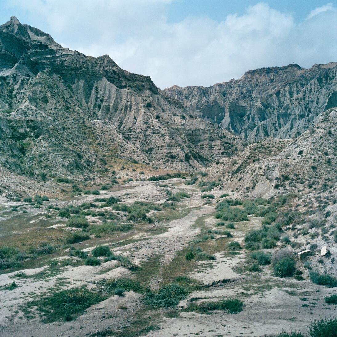 Yto Barrada, Sidi Hssein, Beni Said, 2009, Fotografia cromogènica, Dimensions: 100 x 100 cm. Cortesia de l’artista i de la Galeria Sfeir-Semler, Beirut/Hamburg
