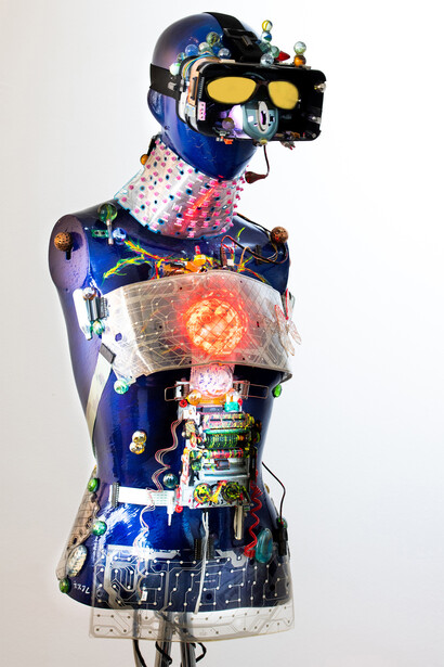 'Robot' by Vincent C. L. Jö-Nés, End of life technologies and gound objects, 120 x 30 x 40cm