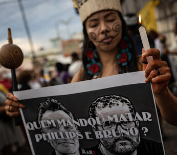 Já foram mortas mais de 50 pessoas que lutavam pelas causas indígenas e para proteger a Amazônia dos fazendeiros, madeireiros, garimpeiros e pescadores ilegais