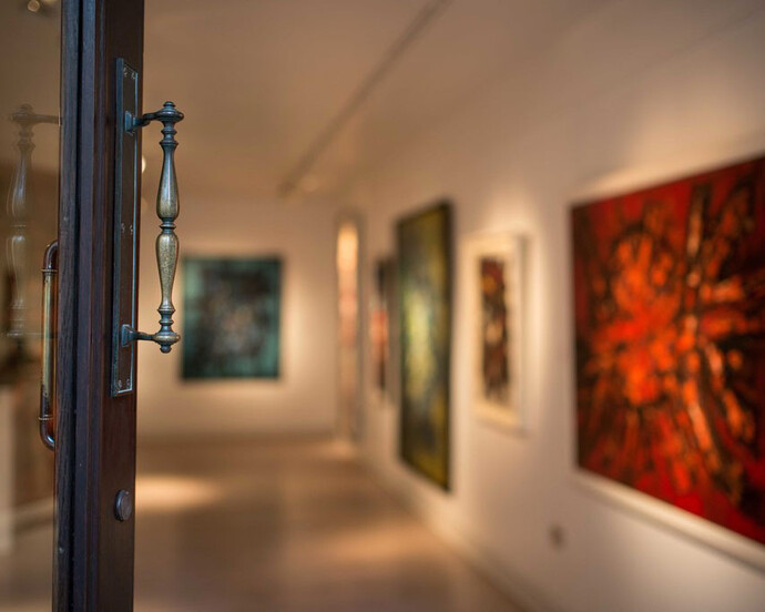 Trans-Channel Crossing UK/EU, Exhibition view. Courtesy of Whitford Fine Art