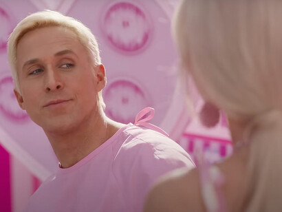 Na trama do filme Barbie, a diretora Greta Gerwig discute a importância de se conhecer sozinho fazendo isso ao trazer questões de solitude do boneco Ken