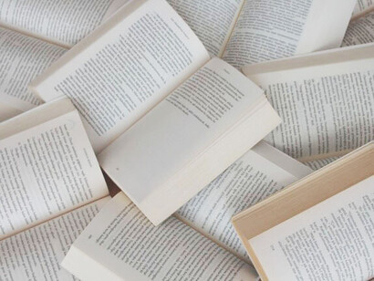 Libri. Il volume contiene 101 titoli per bambini, ragazzi ma anche adulti attorno al tema della natura, in modo da stimolare un pensiero critico in merito e suggerire vie d’azione possibili.