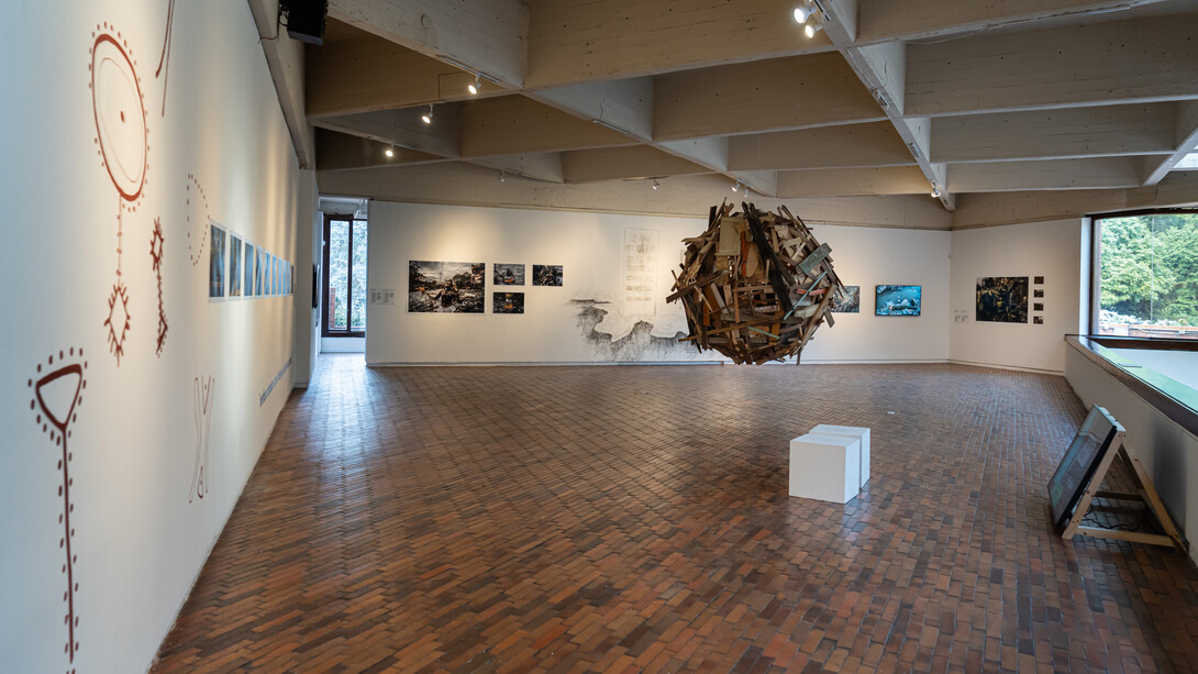 Uýra, Memórias de alagamento [Flooded memories], exhibition view. Courtesy of MAMBO