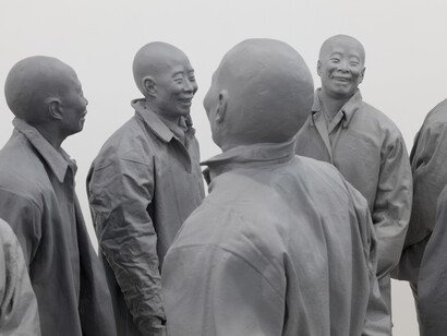 Juan Muñoz, detail of Many Times, 1999, Polyester resin, Each figure approx..: 63 x 15-3/4 x 15-3/4 in. / 160 x 40 x 40 cm