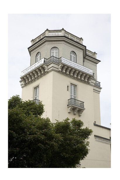 Emily Jacir, ex libris, 2010-2012, Installation, public project and book, Commissioned and produced by dOCUMENTA (13) with the support of Alexander and Bonin, New York and Alberto Peola Arte Contemporanea, Torino. Photo: Roman März © Emily Jacir