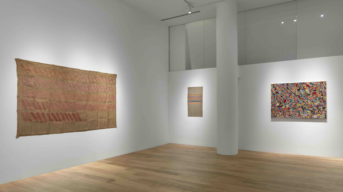 Artisti vari, Moving colors, vista della mostra. Cortesia della Galleria Tornabuoni Art