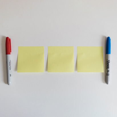 L’esercizio con le flash card consiste nel guardare un lato e indovinare la risposta scritta nell’altro