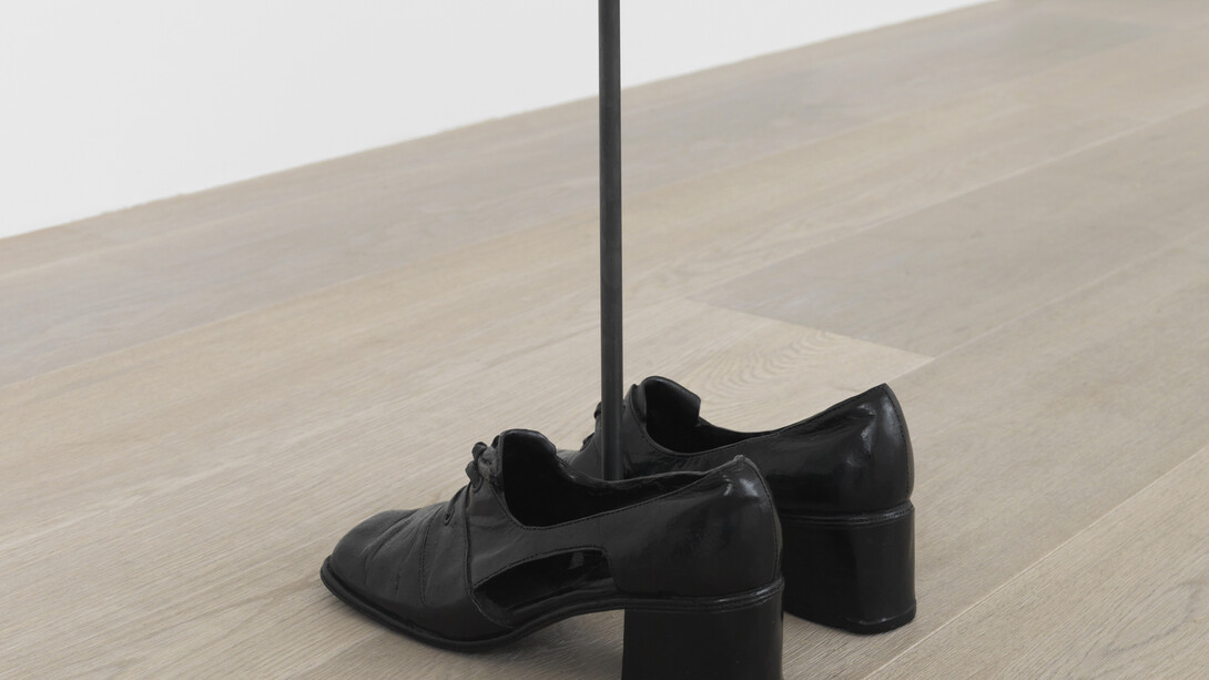 Tatiana Trouvé, Untitled, 2009, Patinated bronze, metal, Ed. 1/8, © 2014 Tatiana Trouvé. Photo Annik Wetter. Courtesy Gagosian Gallery