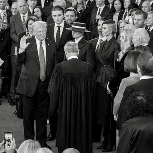 Le président Donald Trump lors de sa seconde investiture en janvier 2025. Trump a exprimé son intention de reprendre le contrôle du canal de Panama