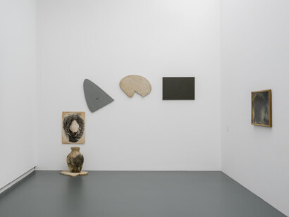 Verschiedene künstler, Sammlung 25. Kunst aus der schweiz vom 18. Jahrhundert bis in die gegenwart, ausstellungsansicht. Mit freundlicher genehmigung des Aargauer Kunsthauses