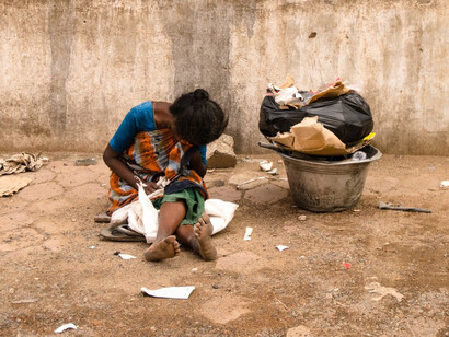 Mujer en situación de pobreza extrema, India