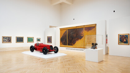 Varios artistas, La época del Futurismo, vista de exhibición. Cortesía de la Galleria Nazionale d’Arte Moderna e Contemporanea