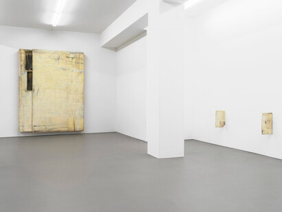 Lawrence Carroll, Frozen in time, installation view. Courtesy of Buchmann Galerie
