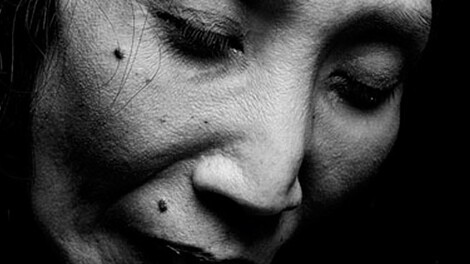 Walter Schiels. Fotografía de la serie "Life Before Death". Maria Hai-Anh Tuyet Cao, fotografiada en febrero de 2004