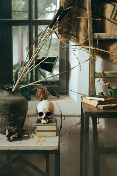 La astucia del personaje ha convertido a Chichikov en un paradigma del funcionario corrupto, cuya figura resuena en todas las épocas y culturas