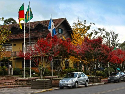Delicie-se com uma gastronomia diversificada em restaurantes premiados e cafés charmosos em Gramado e Canela, RS