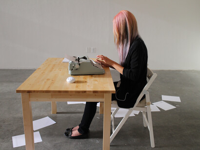Minji Sohn,  1, 2, 3, 4, 5…100, performance photo