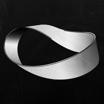 Il nastro di Möbius  trae il suo nome dal matematico tedesco August Ferdinand Möbius (1790-1868), che fu il primo a considerare la possibilità di costruzione di figure topologiche non orientabili