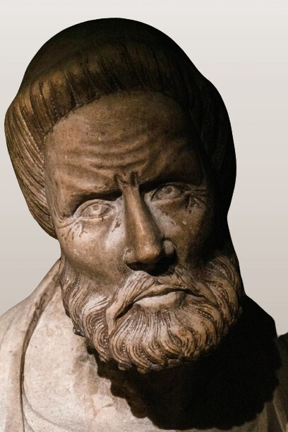         Embora não siga a fenomenologia de Schütz ou Hayek, Voegelin vê a cosmogonia como central para a evolução das sociedades