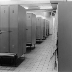 Sharon Lockhart, Men’s Locker Room Women’s Locker Room BMW AG, Berlin Plant, Germany (detail), 1998. 