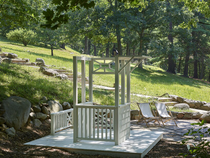 Cat Mazza, Taking the Cure. Courtesy of DeCordova Sculpture Park and Museum