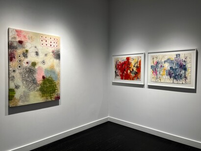 Various artists, Two X, exhibition view. Courtesy of Hemphill