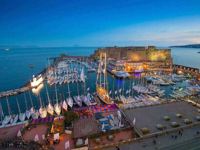 Borgo Marinari a Napoli, Italia 
